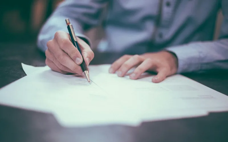 CLT ou PJ: qual é a melhor opção para o trabalhador em 2025